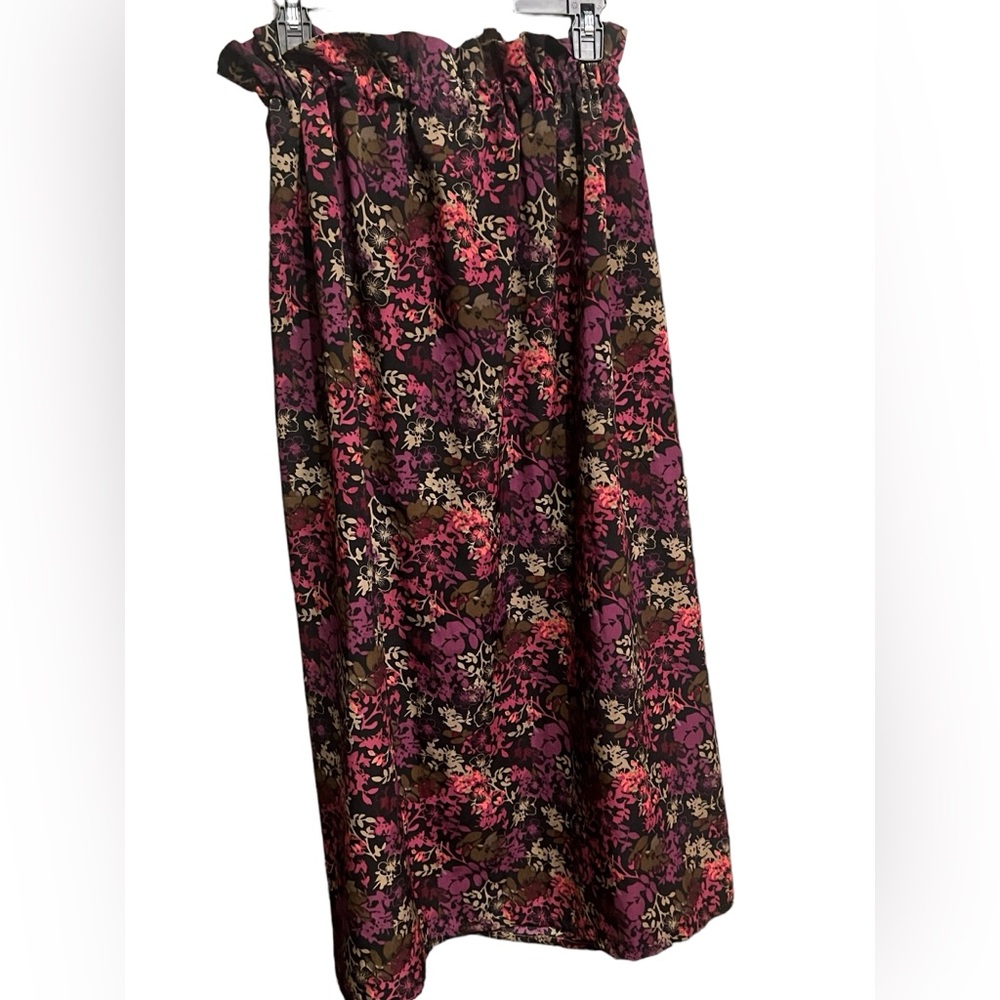 Floral ruffle strapless dress
